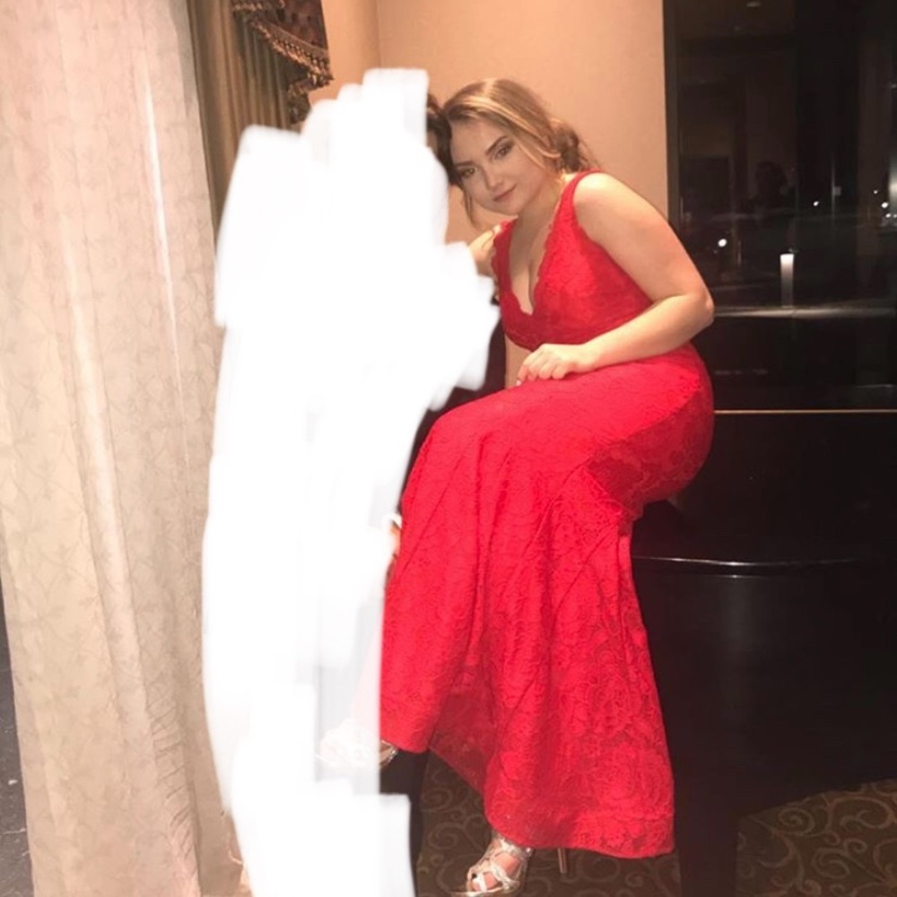 selling red dress!!! great condition!!